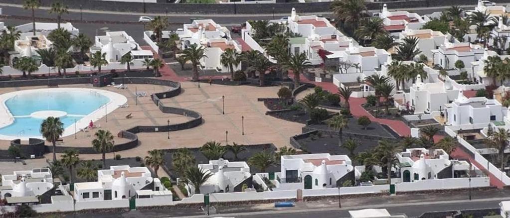 The White House With Pool - Playa Blanca Apartment Exterior photo