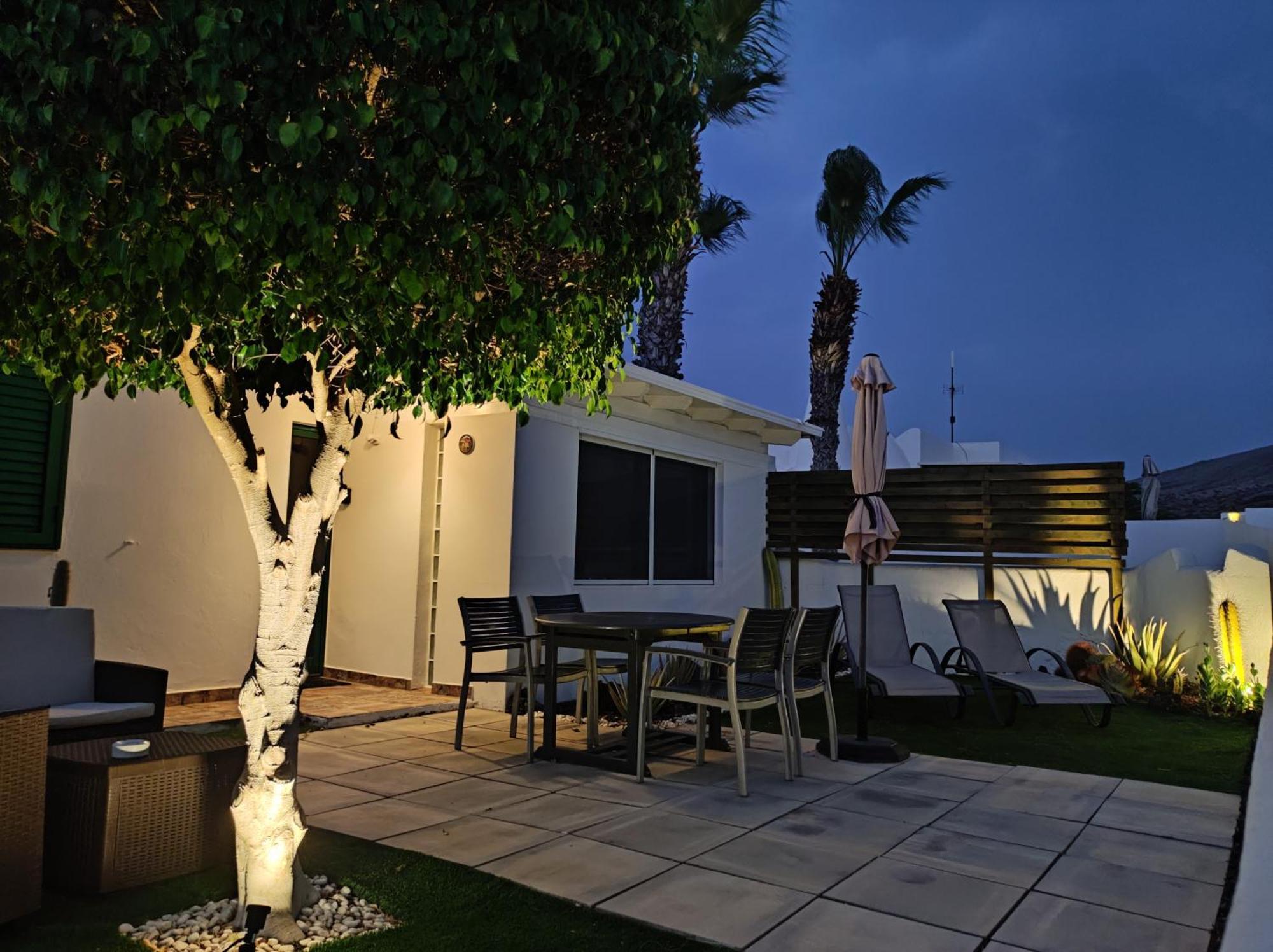 The White House With Pool - Playa Blanca Apartment Exterior photo